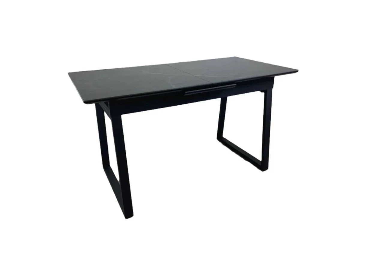 Bout Table