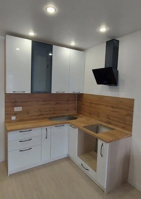 Custom kitchen 1800x1700
